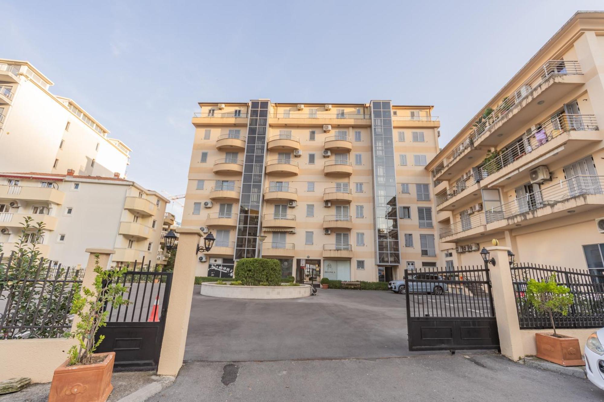 City Apartments Budva Exteriör bild